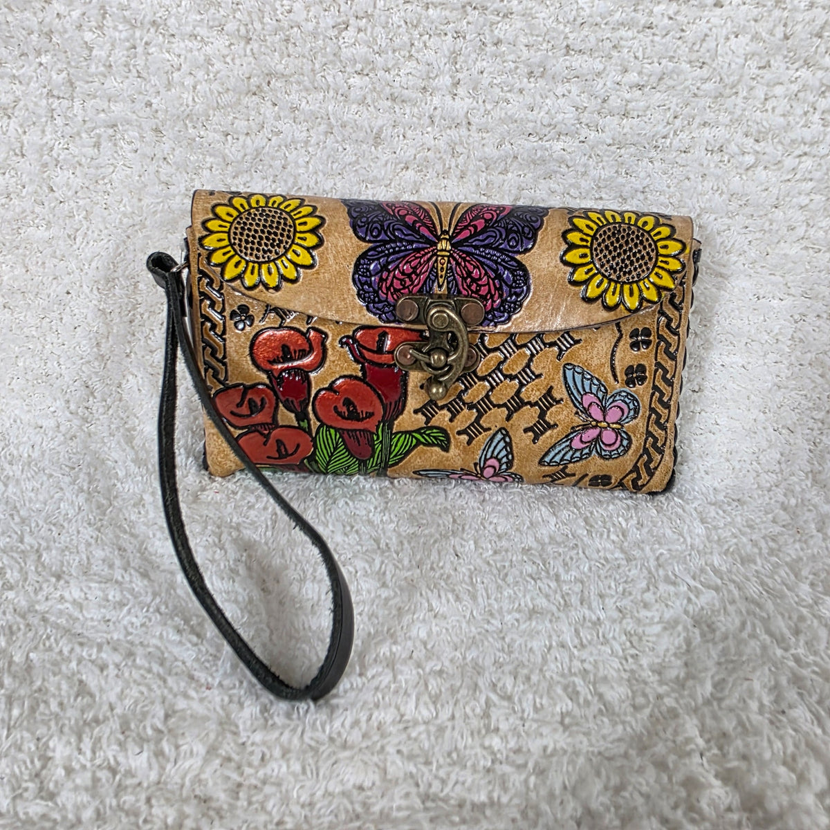 Mexican Hand-Tooled Leather Butterflies & Red Alcatraz Calla Lily Flowers Tan Clutch Wristlet Bag