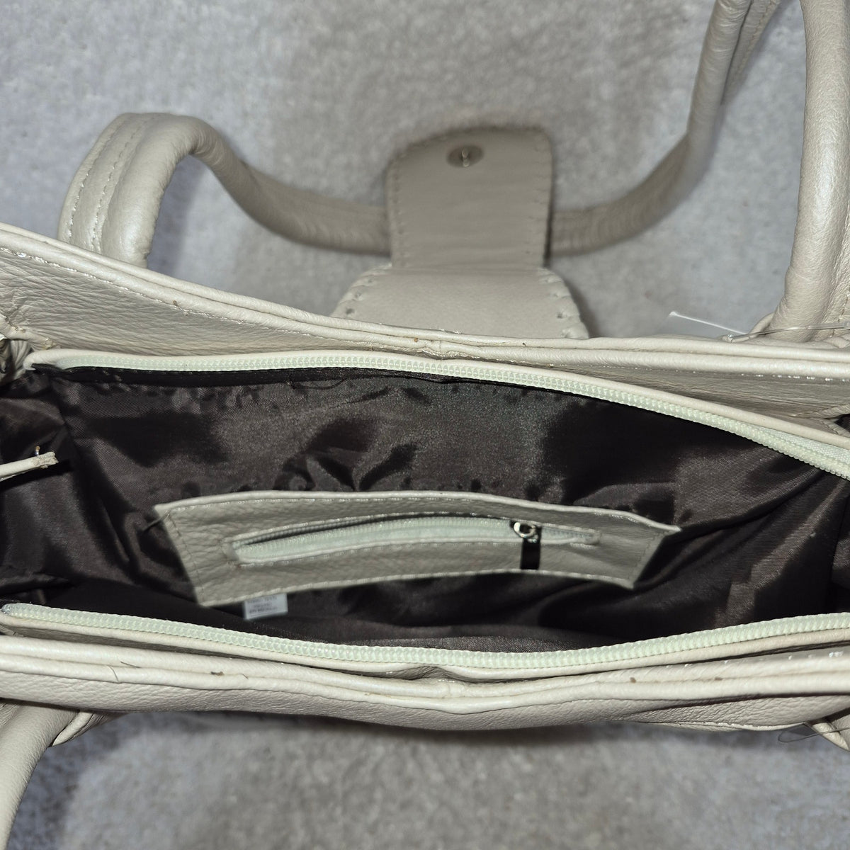 Handcrafted Mexican Pearl White Calfskin Leather Handbag with Whipstitch Detail