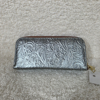Silver Floral Embossed Leather Double Zip Wallet — Handmade in León, Guanajuato, Mexico