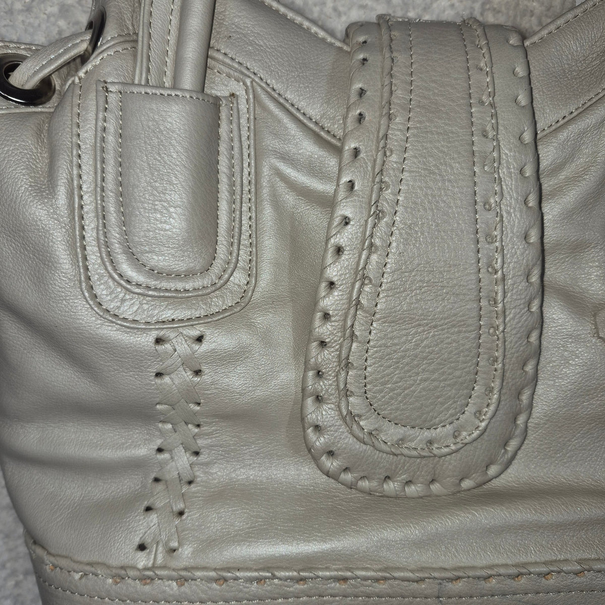 Handcrafted Mexican Pearl White Calfskin Leather Handbag with Whipstitch Detail