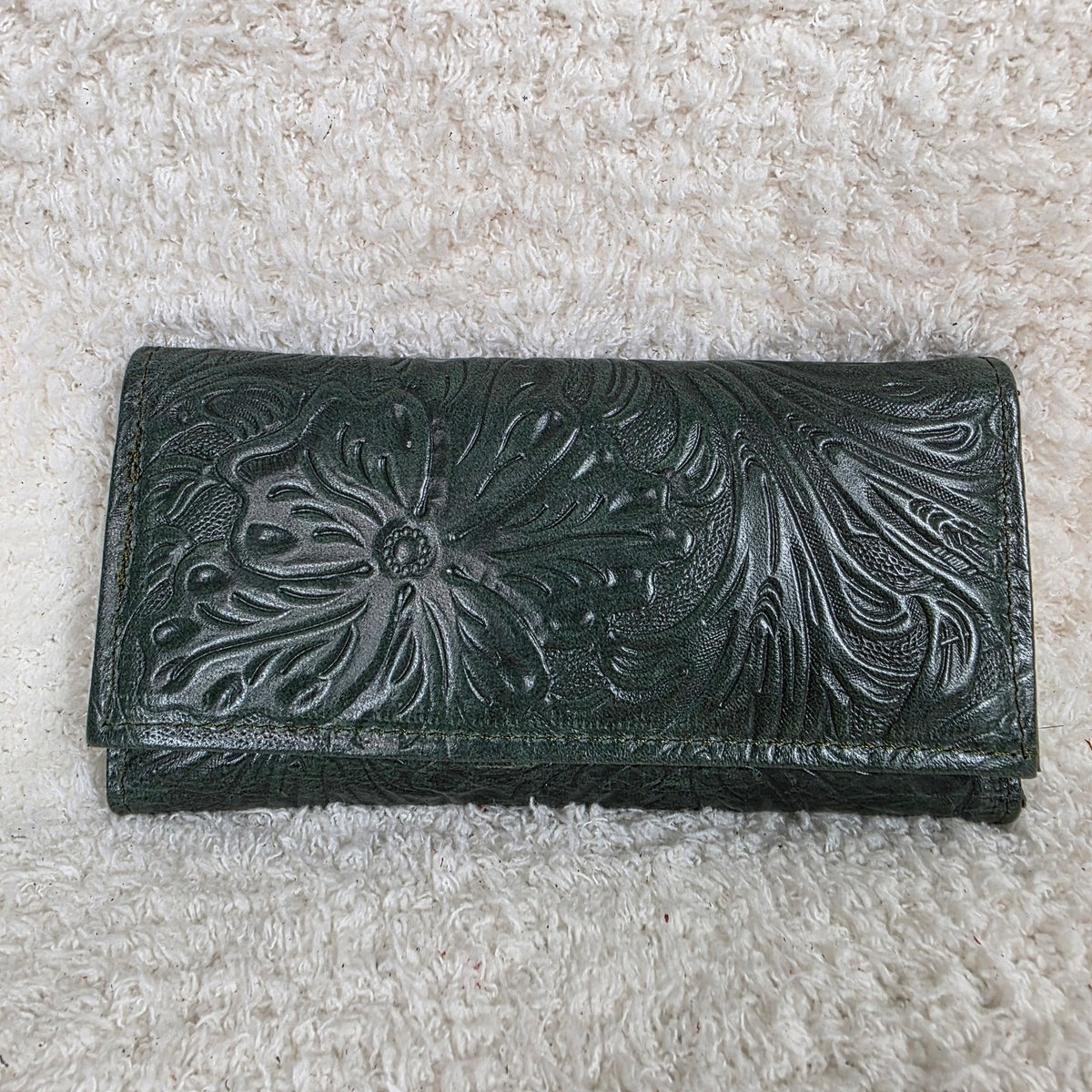 Forest Green Floral Embossed Genuine Leather Tri-fold Wallet — Handmade in León, Guanajuato