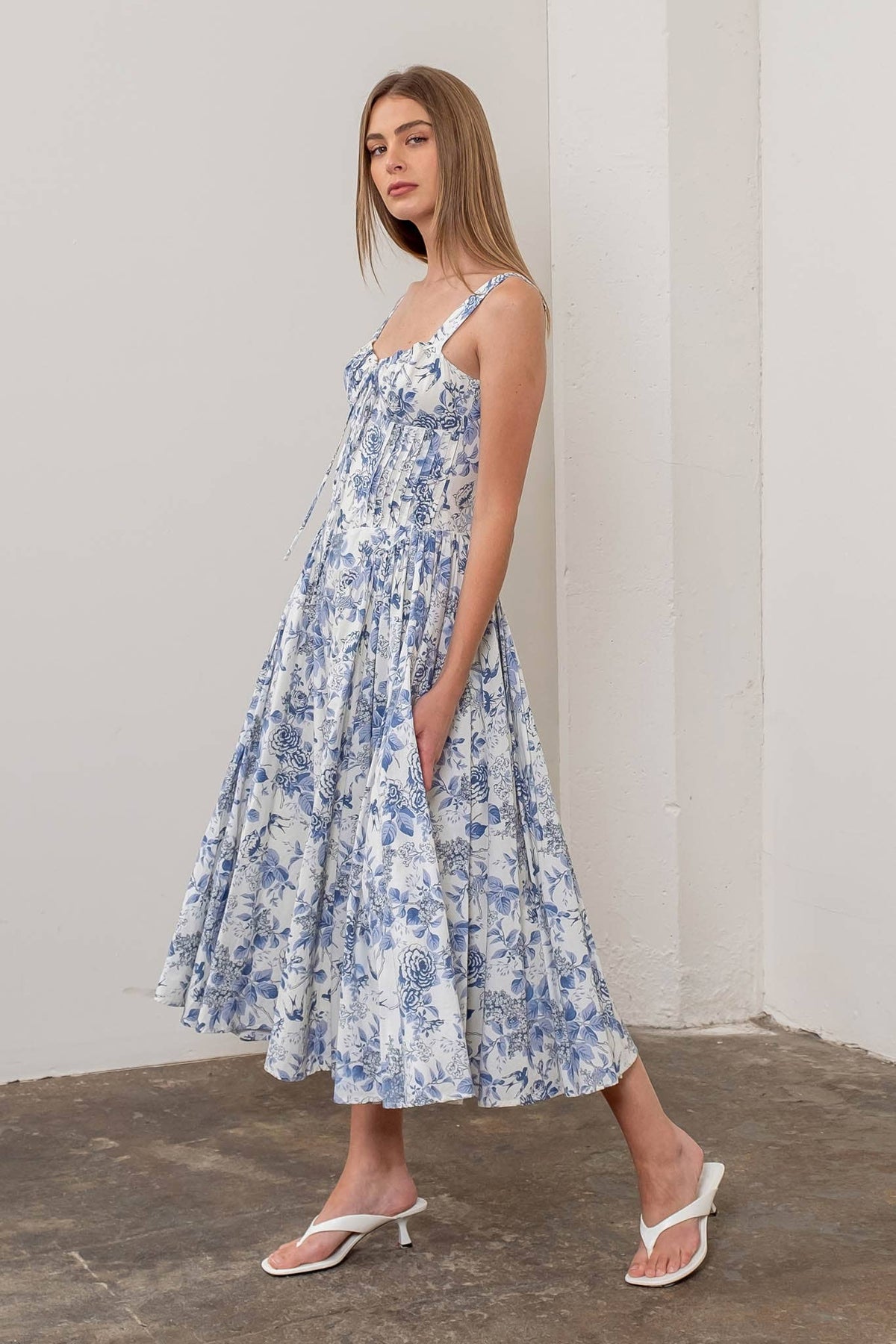 Moon River Ivory & Blue Toile Floral Sleeveless Corset Midi Dress