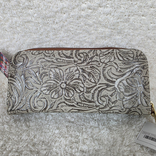 Light Beige Metallic Floral Embossed Leather Double Zip Wallet — Handmade in León, Guanajuato